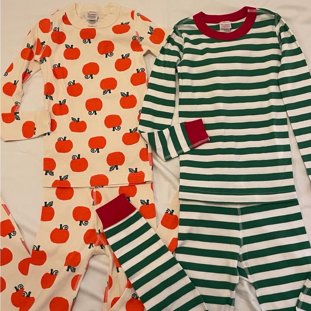 2 Hanna Andersson Pajamas size 8